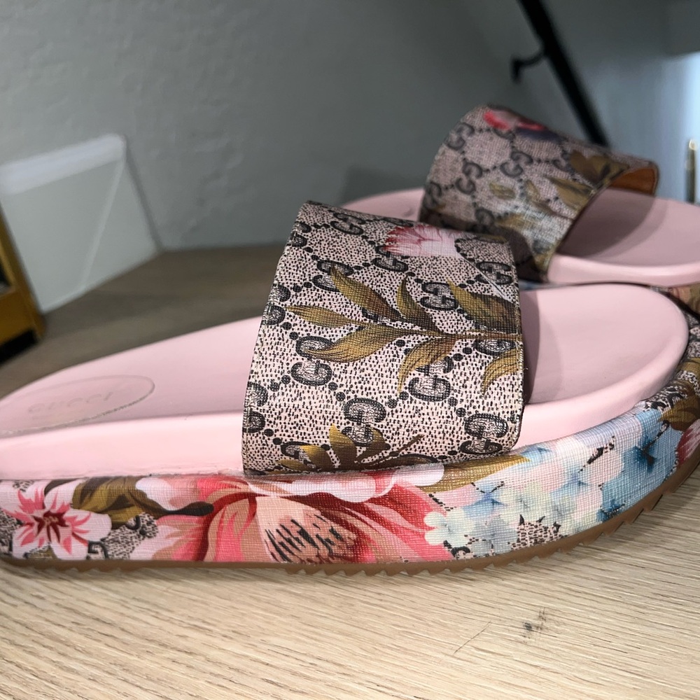 Gucci DH Pink wedge Sandals